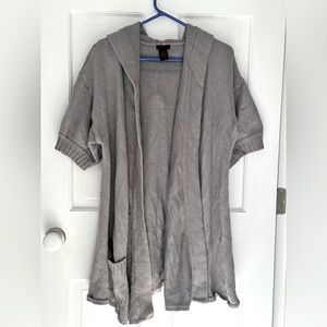 EUC gray hooded shortsleeved cardigan sweater with waterfalll front - size L